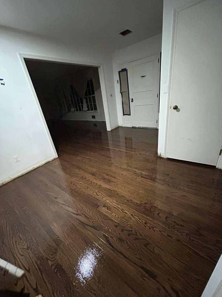 Finished seamless hardwood floor after weaving and staining